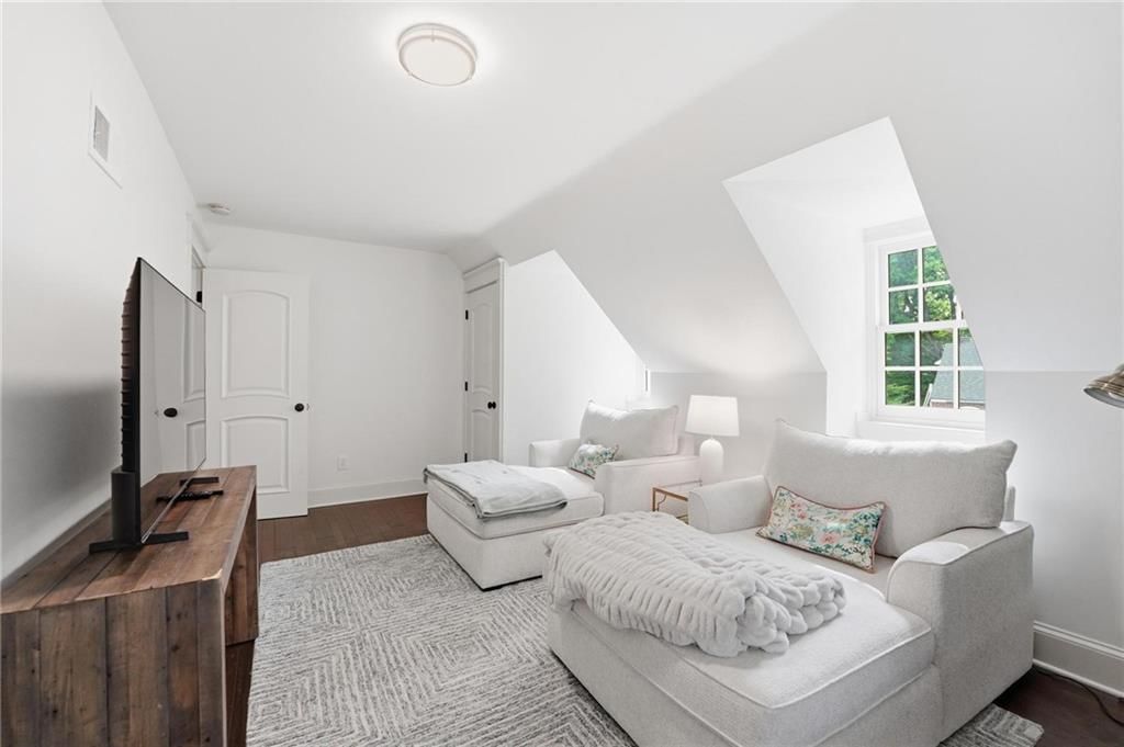 6809 Cedar Street — photo 26