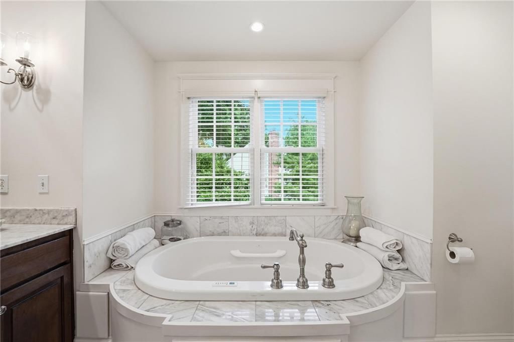 6809 Cedar Street — photo 37