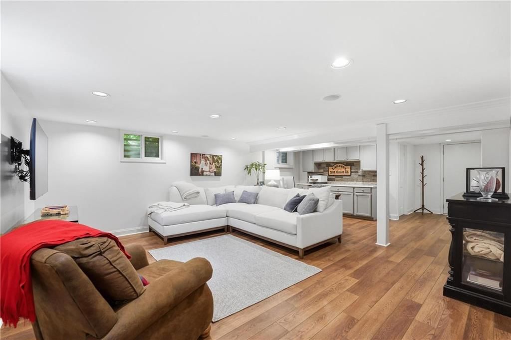 6809 Cedar Street — photo 42