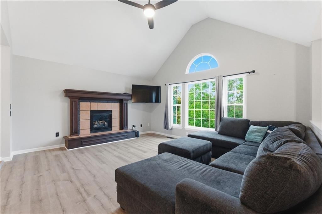 210 E Whispering Hills Boulevard — photo 7