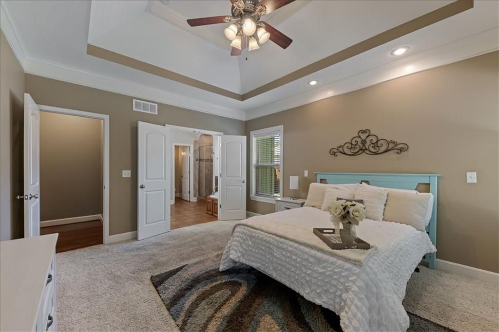 21301 Noble Street — photo 15