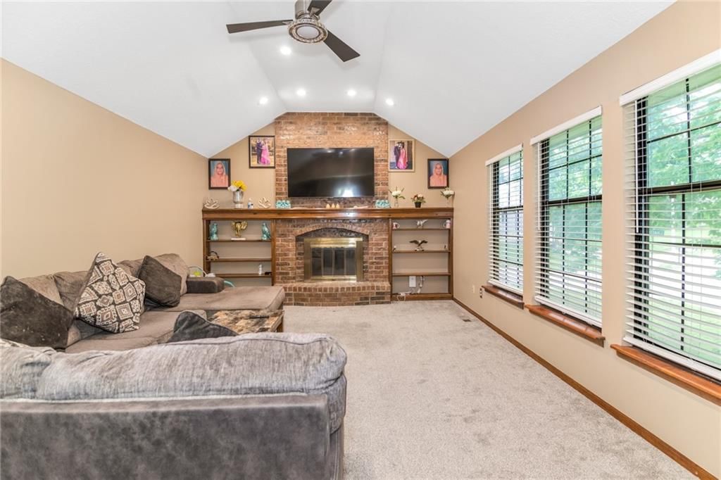 14910 W 65th Street — photo 4