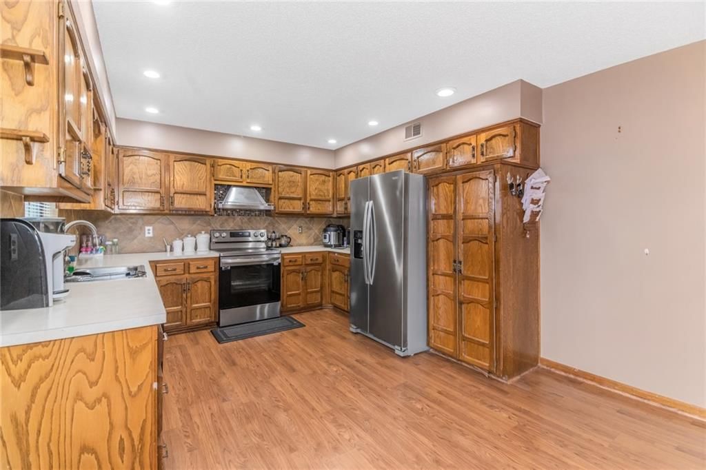 14910 W 65th Street — photo 8