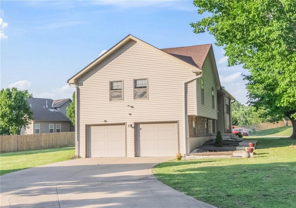 14910 W 65th Street — photo 28