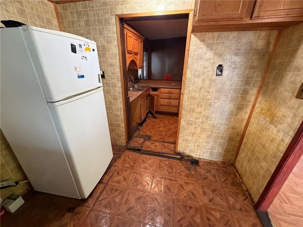 4417 N Oak Trafficway — photo 5