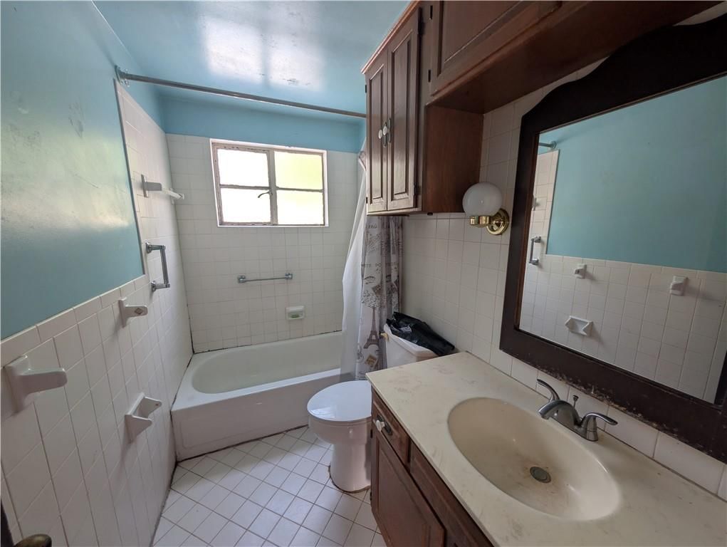 4417 N Oak Trafficway — photo 13