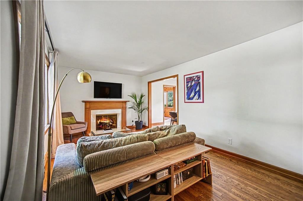 5635 Beverly Avenue — photo 6