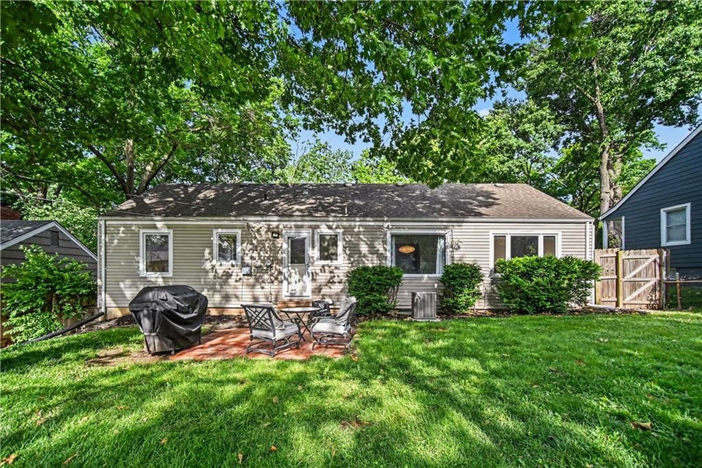 5635 Beverly Avenue — photo 25