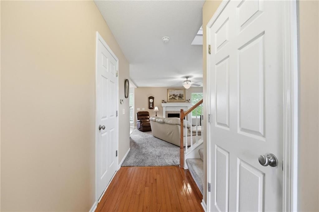 9844 N Hawthorne Avenue — photo 6