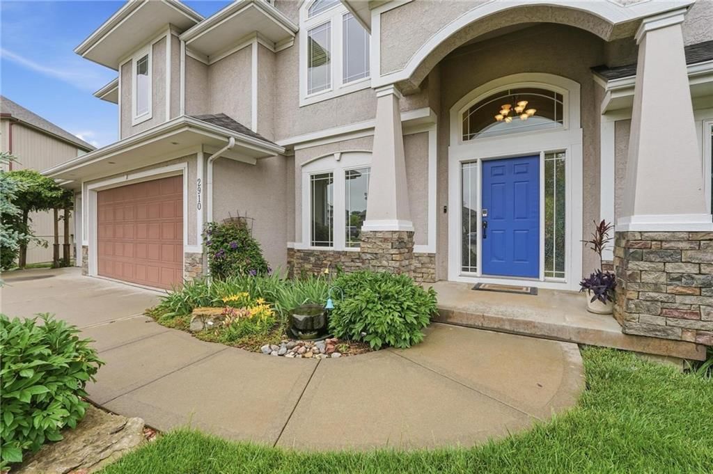 2910 NE Viewpark Place — photo 2