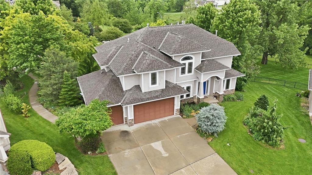 2910 NE Viewpark Place — photo 3