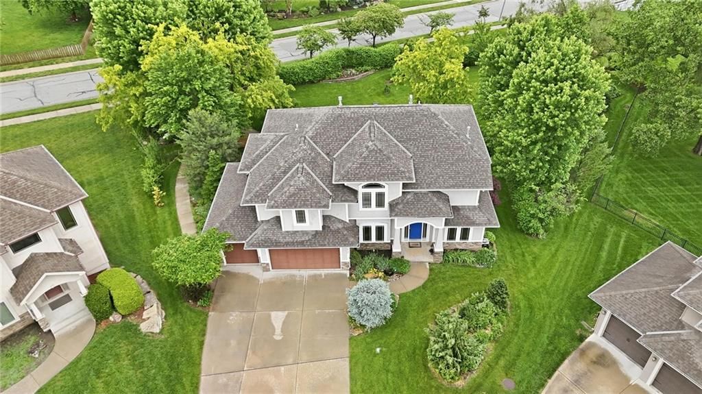 2910 NE Viewpark Place — photo 4