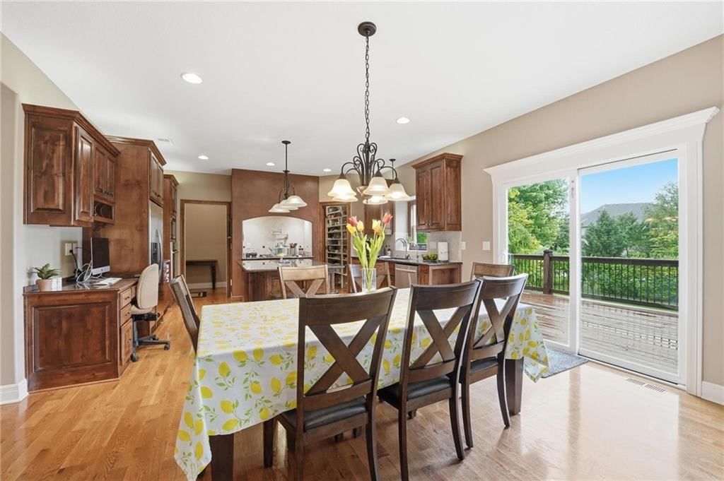 2910 NE Viewpark Place — photo 16
