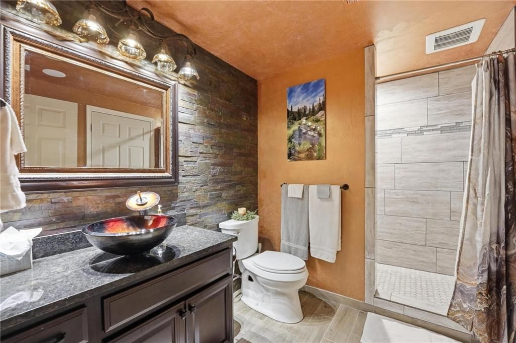 2910 NE Viewpark Place — photo 43