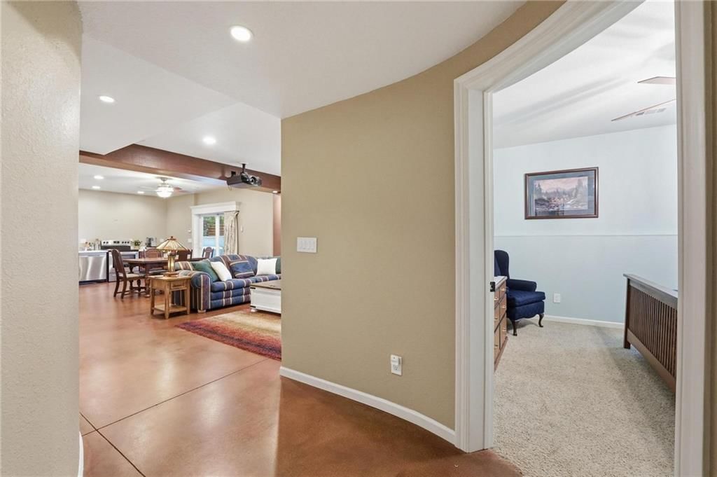 2910 NE Viewpark Place — photo 44