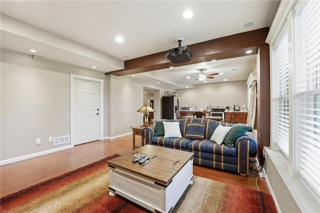 2910 NE Viewpark Place — photo 48