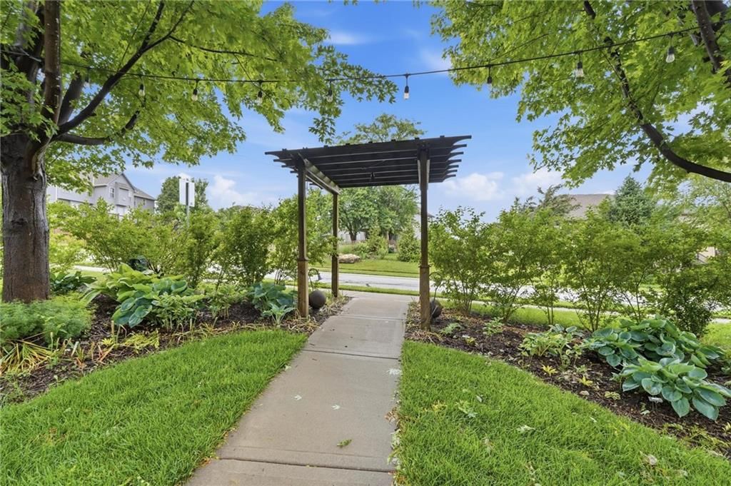 2910 NE Viewpark Place — photo 61