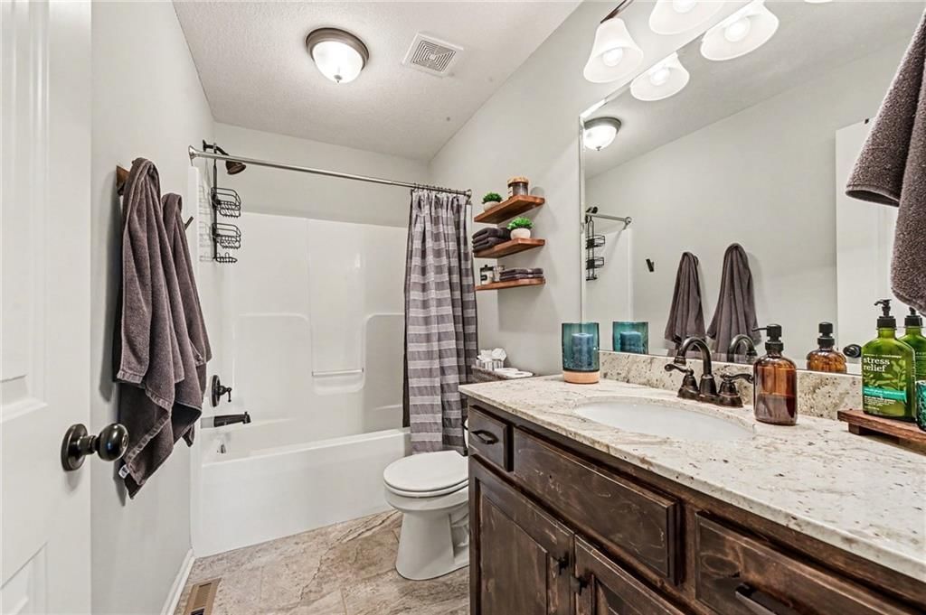 203 E Woodland Avenue — photo 17
