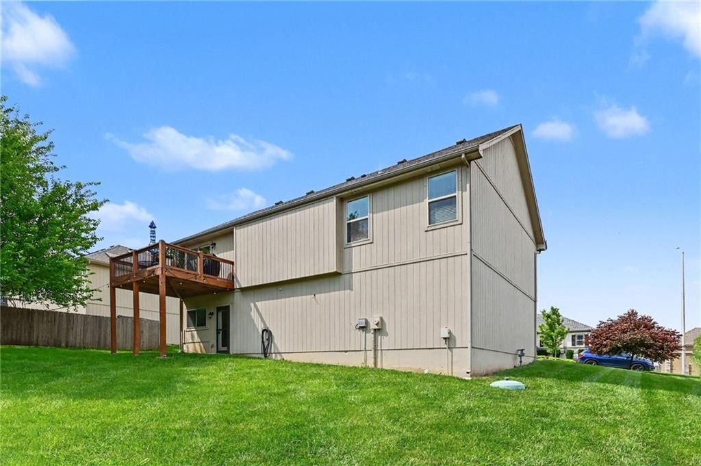 203 E Woodland Avenue — photo 23