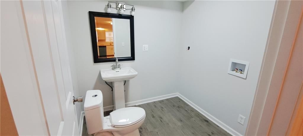 526 S Brookside Avenue — photo 18