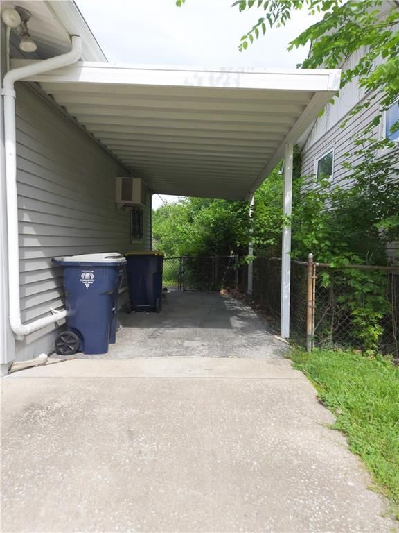 4633 Lawn Avenue — photo 2