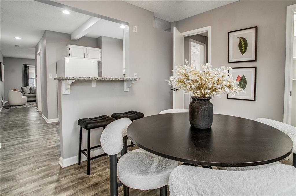 4625 Bell Street — photo 9