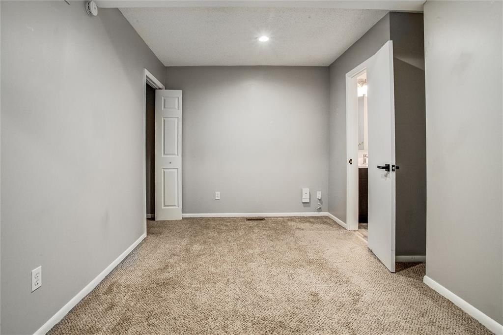 4625 Bell Street — photo 12