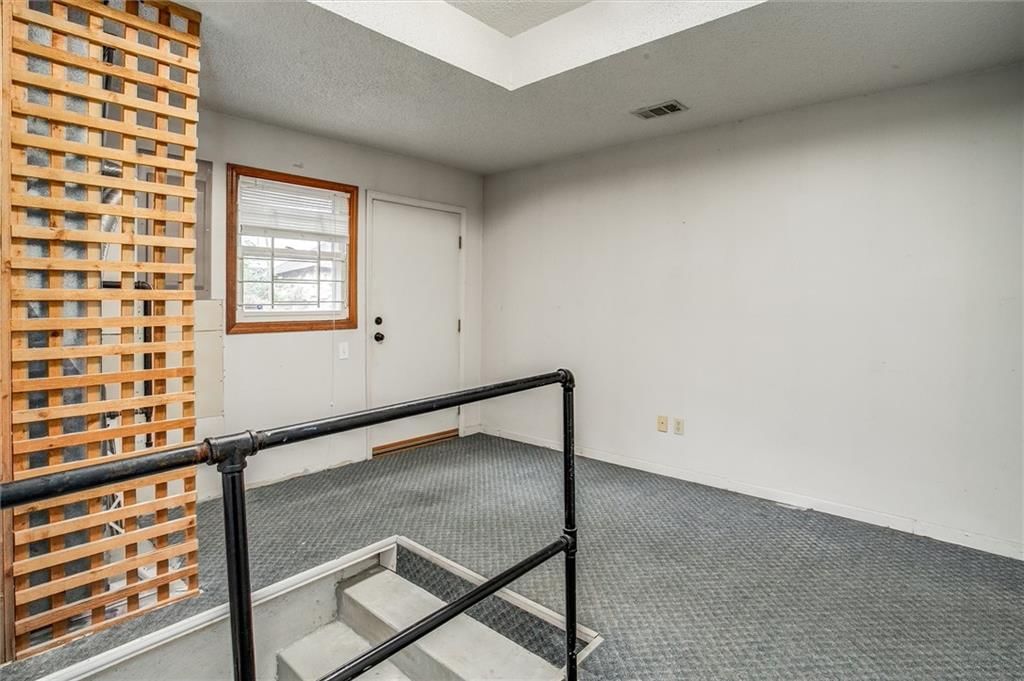 4625 Bell Street — photo 16