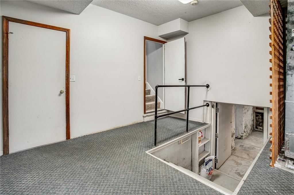 4625 Bell Street — photo 17