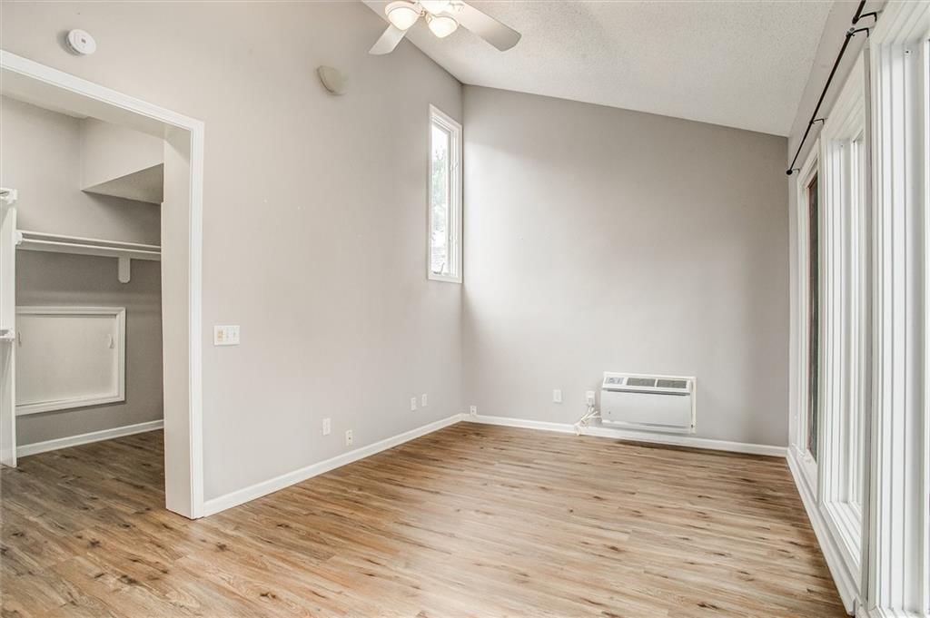 4625 Bell Street — photo 27