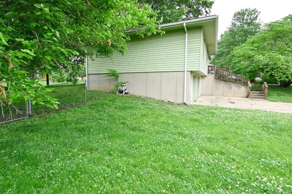 10526 N Walnut Street — photo 7