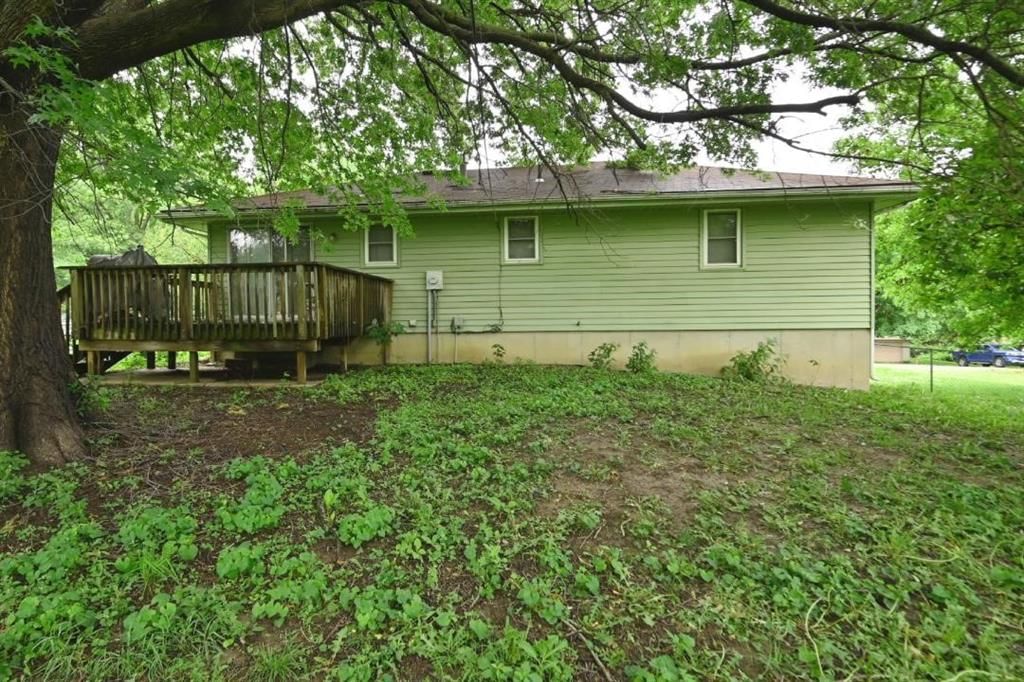 10526 N Walnut Street — photo 9