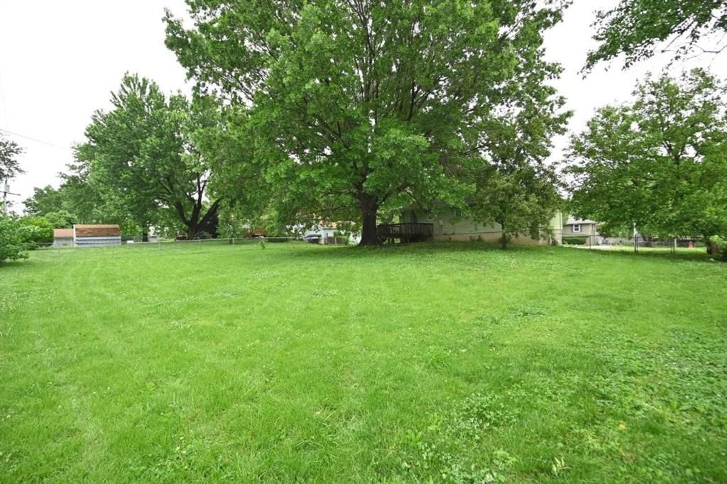 10526 N Walnut Street — photo 13