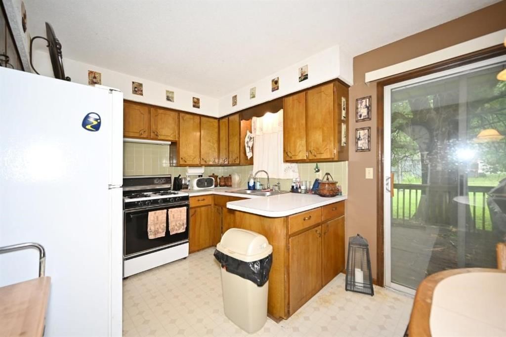 10526 N Walnut Street — photo 20