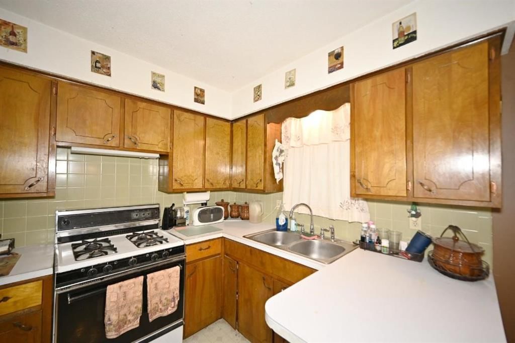 10526 N Walnut Street — photo 22