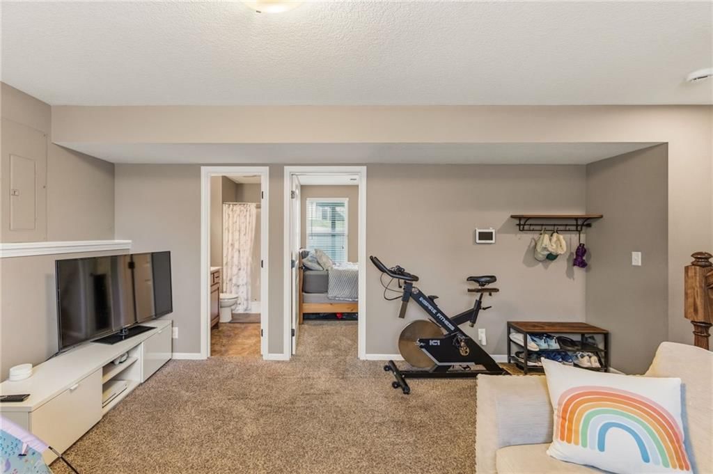 4713 Chester Avenue — photo 19
