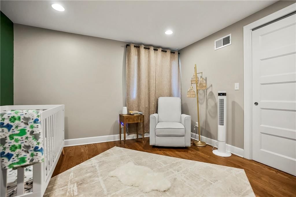 2724 W 63rd Street — photo 16