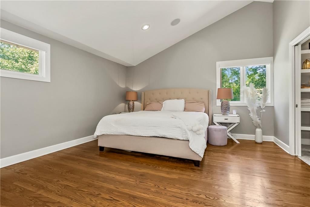 2724 W 63rd Street — photo 20