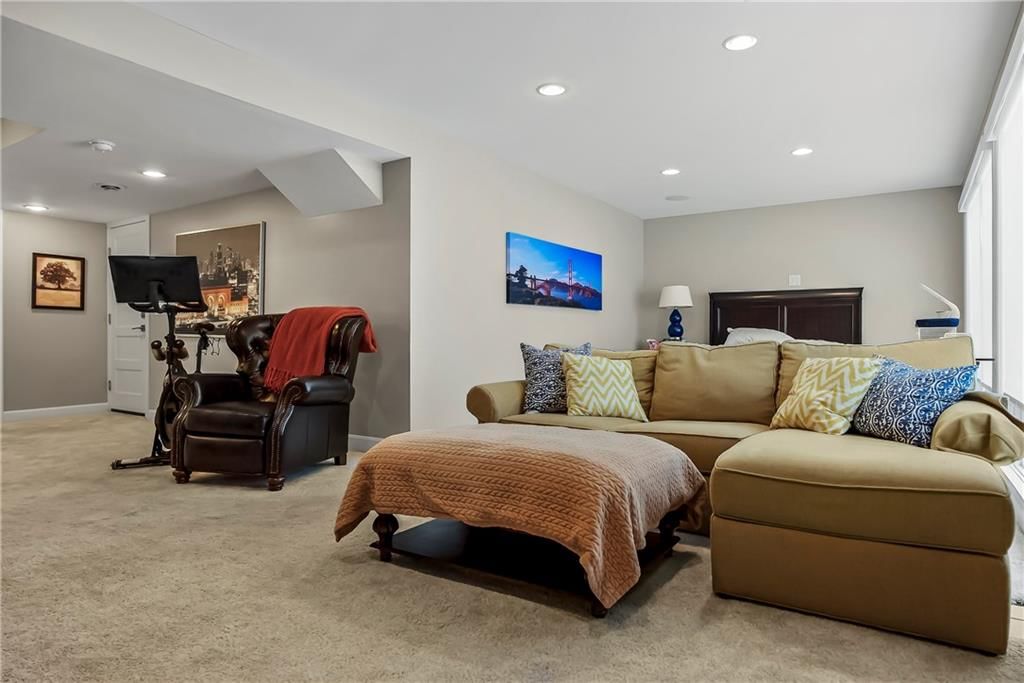 2724 W 63rd Street — photo 25