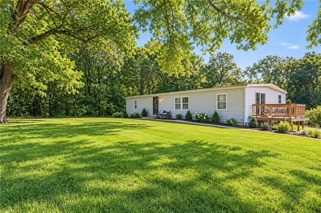 22207 S Excelsior Road, Harrisonville, MO: listing photo 2