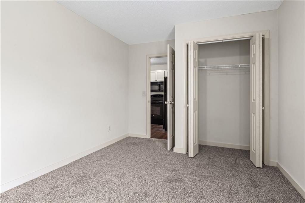 8644-8646 NW WAUKOMIS Drive — photo 12
