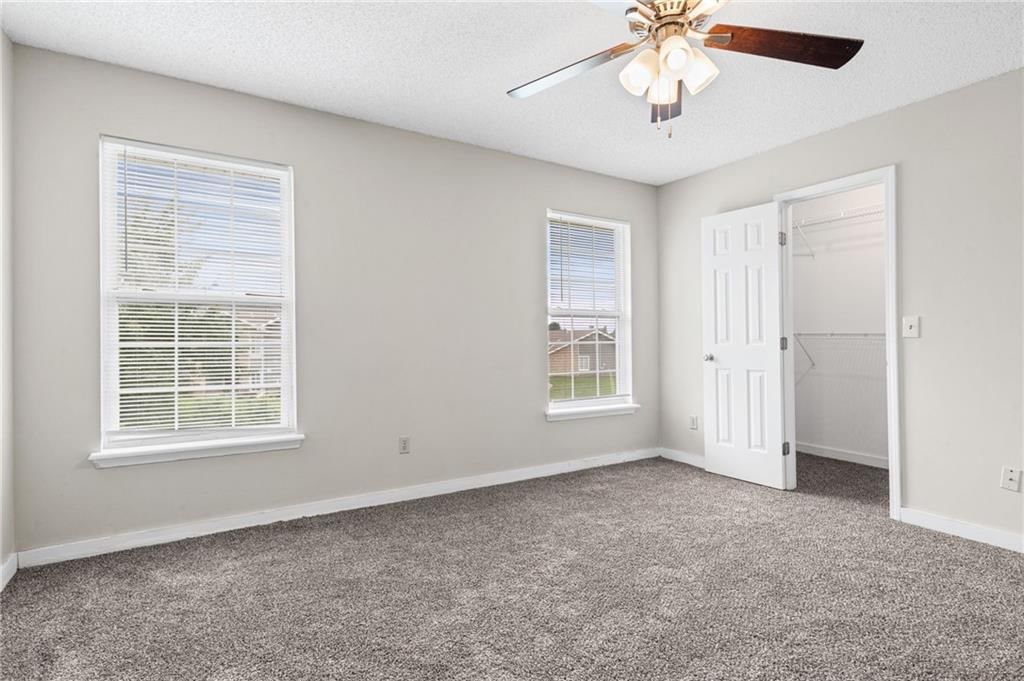 8644-8646 NW WAUKOMIS Drive — photo 16