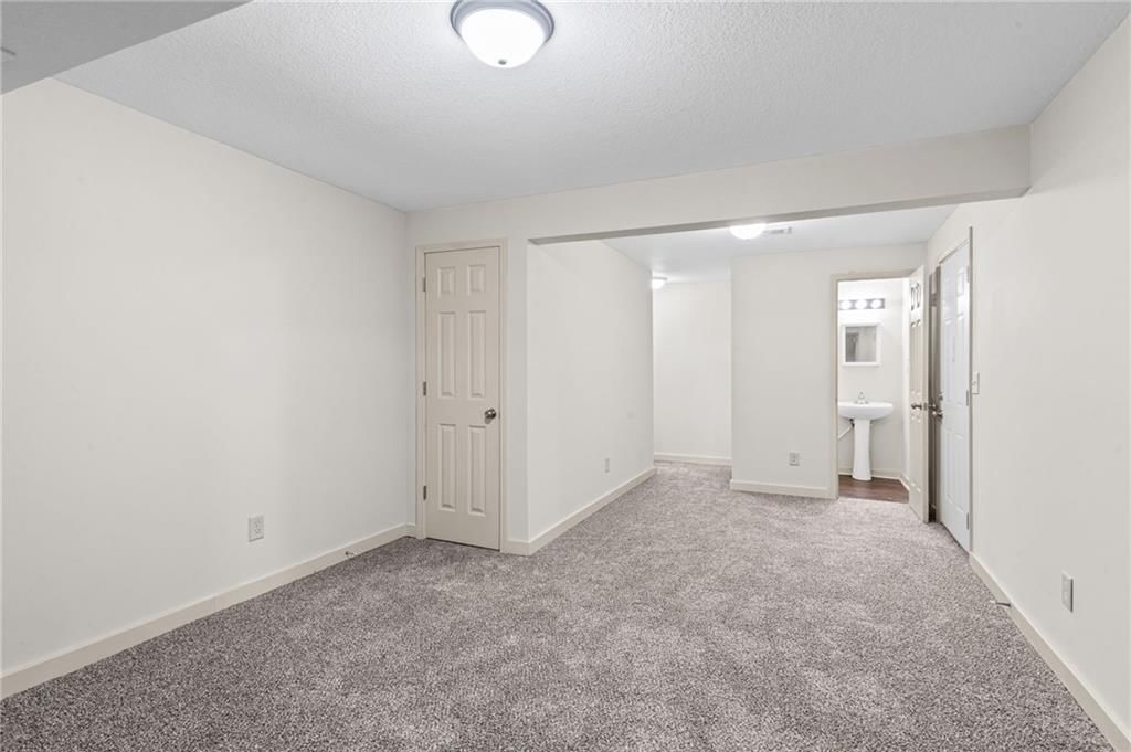 8644-8646 NW WAUKOMIS Drive — photo 21