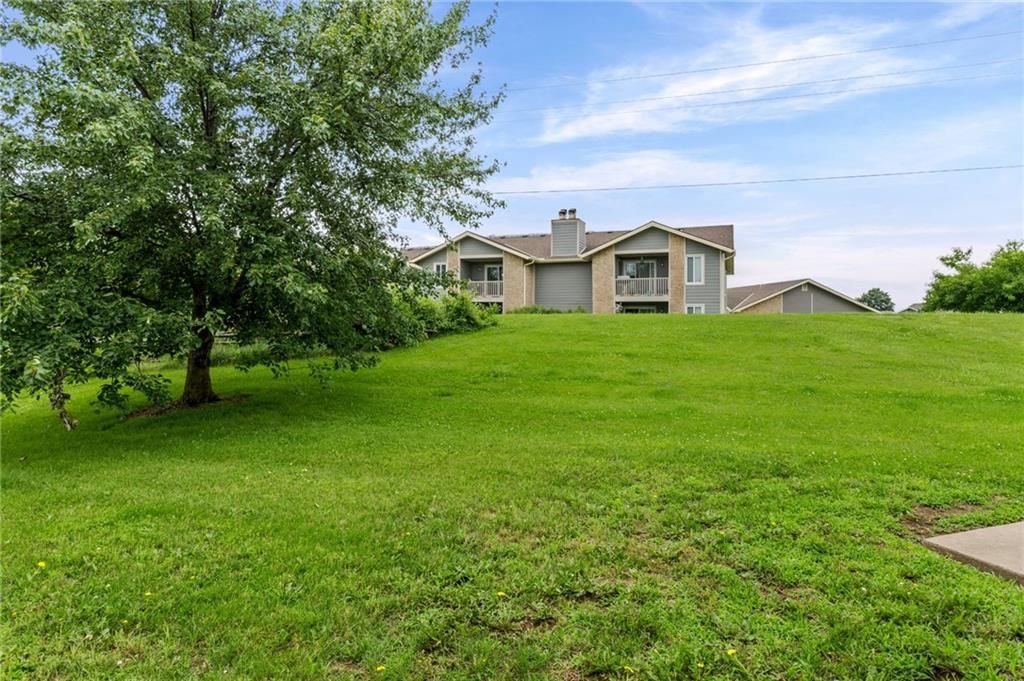 8644-8646 NW WAUKOMIS Drive — photo 28