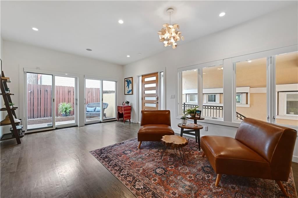 5038 Walnut Street — photo 7