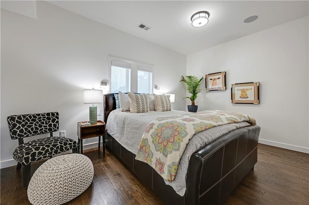 5038 Walnut Street — photo 30