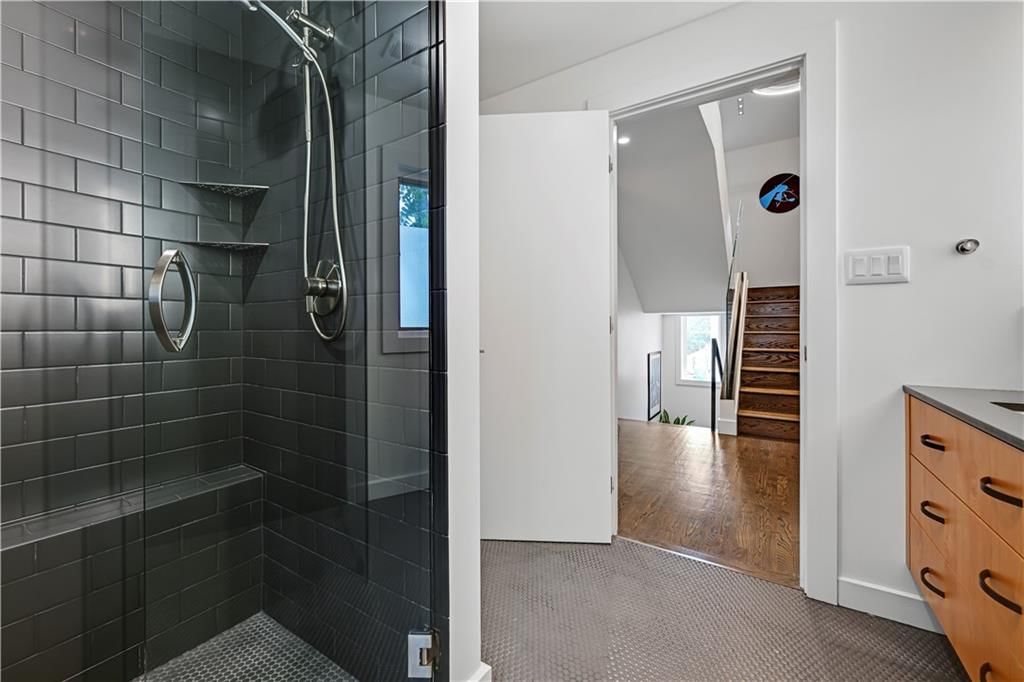 5038 Walnut Street — photo 33