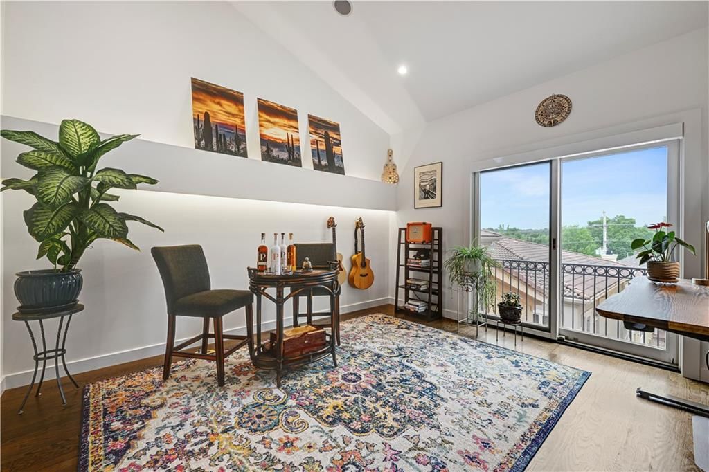 5038 Walnut Street — photo 34