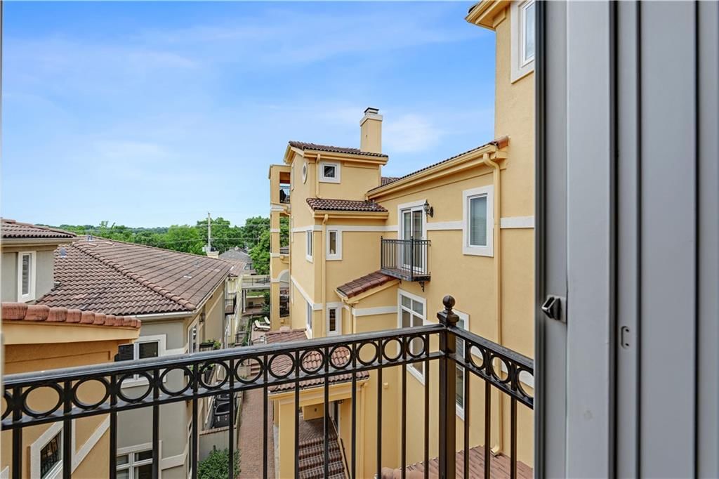 5038 Walnut Street — photo 36