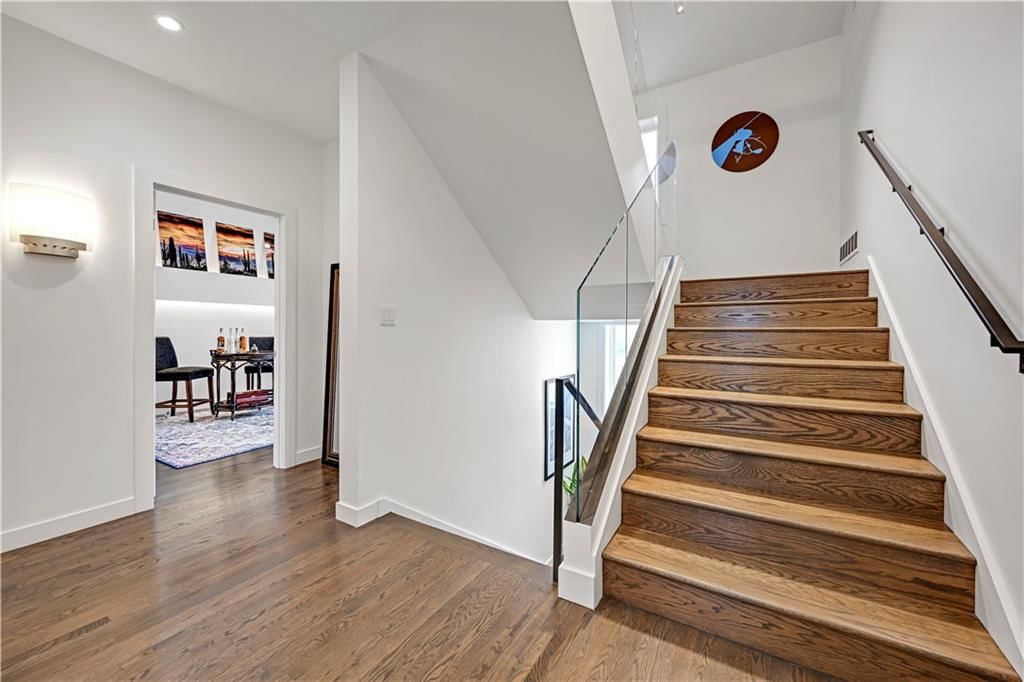 5038 Walnut Street — photo 39